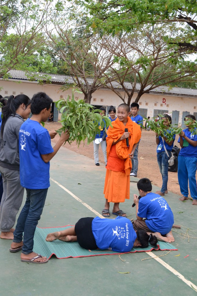 Sønnen og boksen med ris. Stykket fikk en litt annen slutt av denne gruppa.
